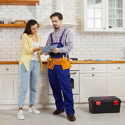 Woman client sign deal after good maintenance service